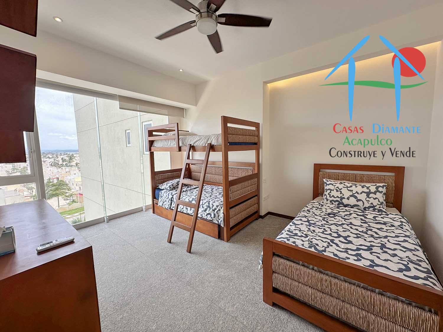 Ocean Front 505 - Recámara uno 1